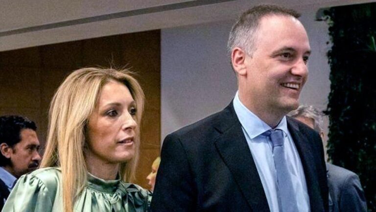 manuel-adorni-y-bettina-angeletti-2204330