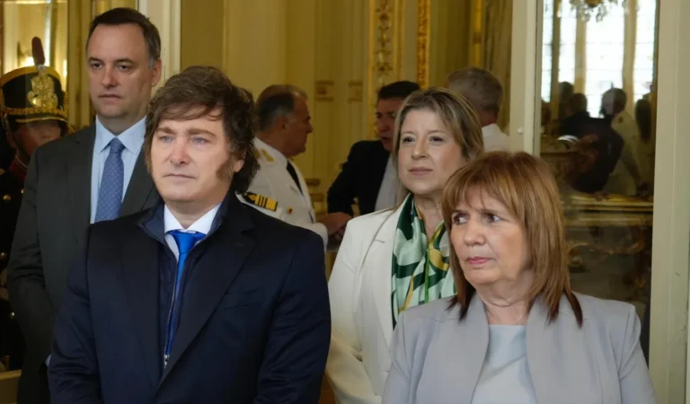 manuel-adorni-javier-milei-patricia-bullrich